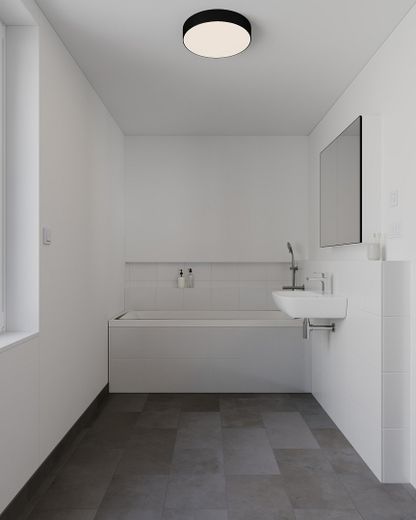 Bad mit Badewanne und Dusche
