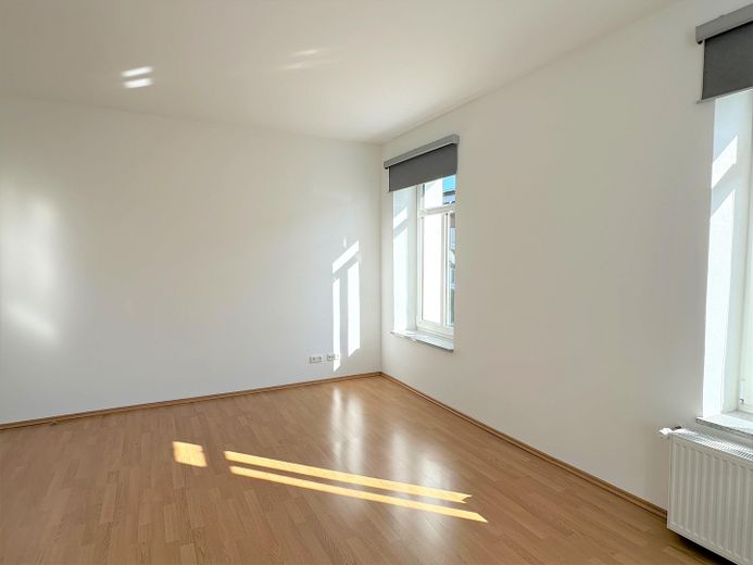 Laim nach Altbausanierung: Helle 1-Zimmer-Wohnung in kleinem kernsaniertem Wohnhaus – Фотографія 3