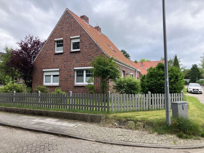 Charmantes Einfamilienhaus in ruhiger Lage von Möhlenwarf – Frontansicht
