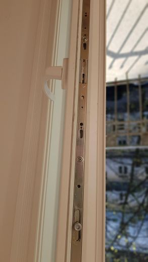 Gewerbe, Gen. als Arzt-Praxis liegt vor ,  kernsaniert, 3fiso-Fenster, parallel z.Mühlenkamp – Dreifach isolierte Fenster