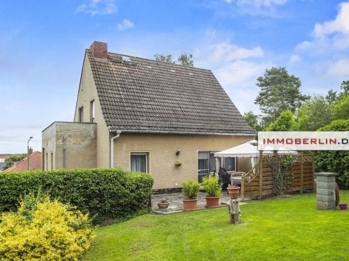 IMMOBERLIN.DE - Przyjemny dom jednorodzinny z zachodnim ogrodem i garażem w rodzinnej okolicy – Photo 1