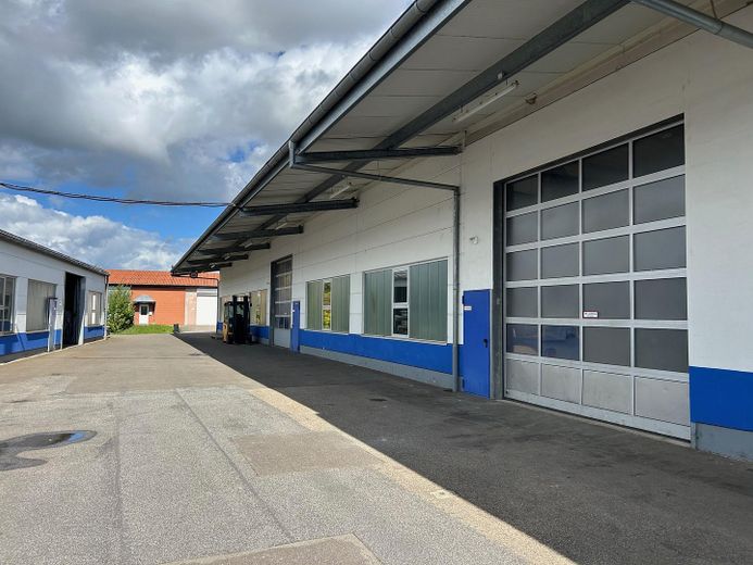 120 qm Halle, 720 qm Halle, 200 qm Halle im Bliesgau, z.T. mit Büro & Videoüberwachung – Halle 4, 120 qm