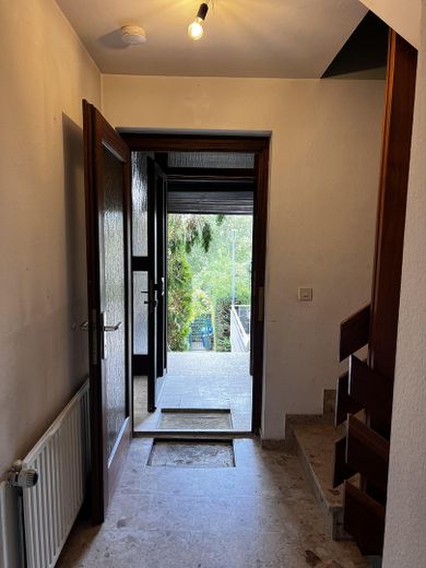 Family house for rent – Hauseingang