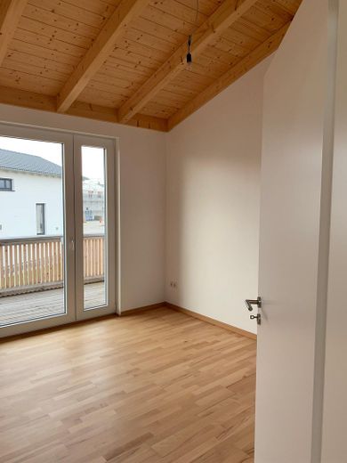 Interesujący dla inwestorów! Ekologiczny dom bliźniaczy w Brunn – Kinderzimmer rechts