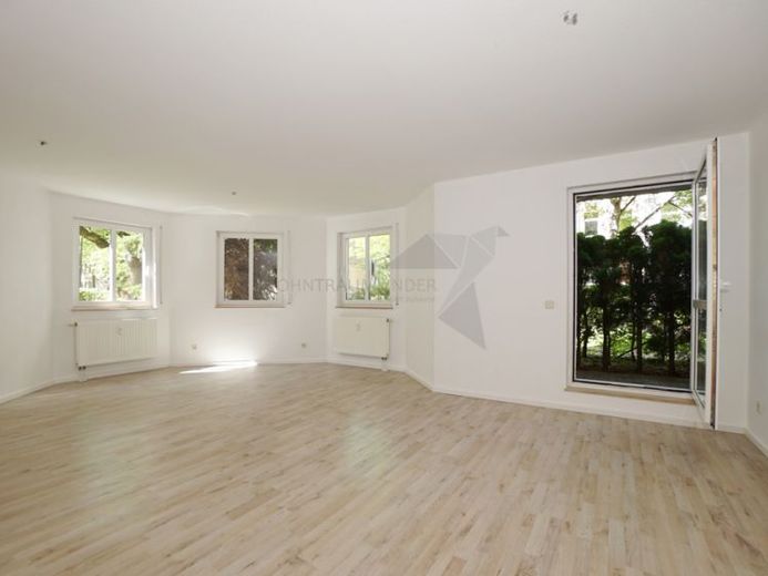 Geräumige 3-Raum-Terrassenwohnung mit Außenverschattung an allen Fenstern – Foto 1