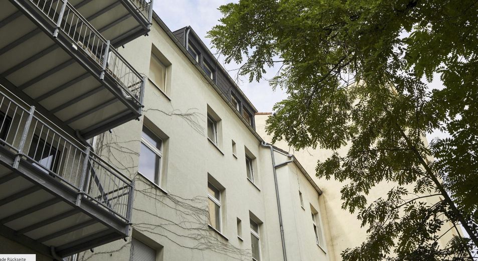 Dachgeschoßwohnung mit Blick über den Hofgarten und Potenzial zur Erweiterung – Foto 3
