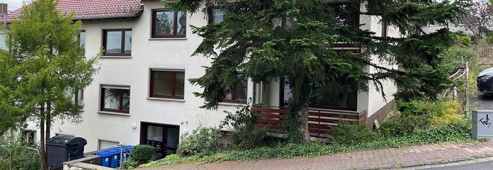 Beautiful 3-room apartment with fitted kitchen and balcony with a view – Aussenbild