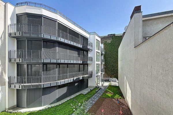 Prima occupazione in una posizione privilegiata di Charlottenburg | Tranquillo appartamento di 2 locali sul cortile interno