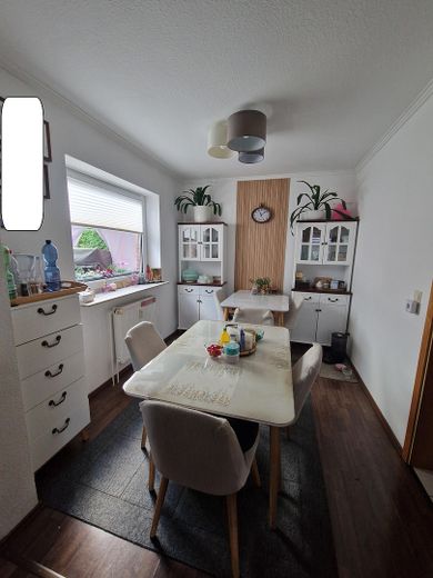 Seltene Gelegenheit in Holtorf: Großzügiges Zweifamilienhaus mit Terrasse und Garage – Esszimmer im Erdgeschoß