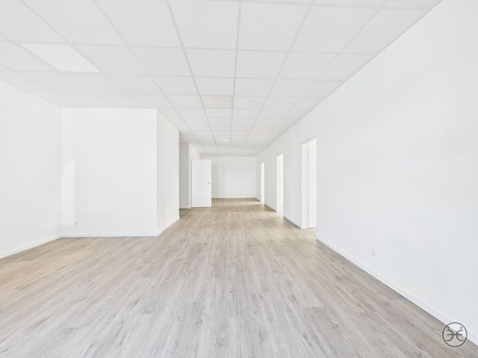 Bürofläche in Frequenzlage von Kreyenbrück // Erstbezug // Kreyenbrück // Oldenburg – Eden-Ehbrecht-Immobilien_Gewerbe_Bürofläche_Vermietung_014