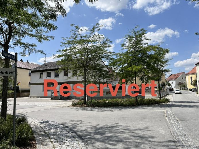 Dawny budynek pocztowy w centralnej części miejscowości – działka 1.022 m² z wieloma możliwościami – Photo 1