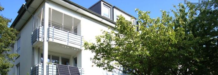 DELIGHTFUL TOP-FLOOR 2-ROOM APARTMENT WITH BALCONY, STORAGE ROOM AND UNDERGROUND PARKING IN A POPULAR LOCATION OF LEIPZIG-LAUSEN – NEAR LAKE KULKWITZER SEE