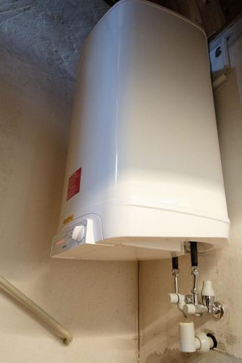 Gemütliches & bezugsfertiges Reihenmittelhaus in ruhiger, zentraler Lage von Senden Ay – Boiler Dusche 