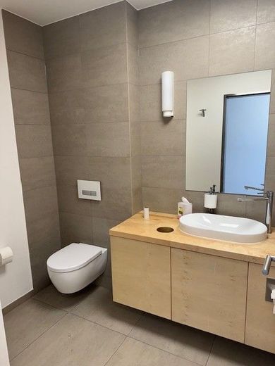 Moderne Bürofläche - 375 m² - 14 Räume - zentral - klimatisiert – WC1