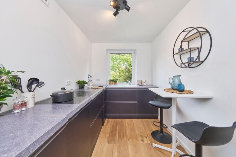 Erstbezug nach Sanierung: Helle 3-Zi.-Wohnung mit sonnigen Balkon - von privat ohne Maklerprovision – Küche