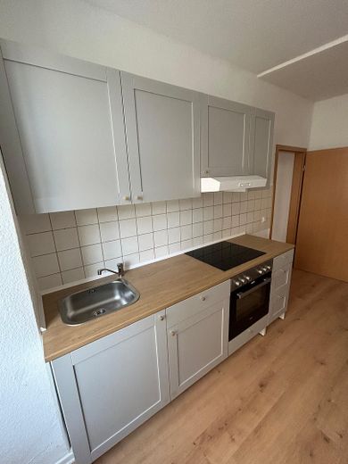 Großzügige 2,5-Raum-Wohnung mit Einbauküche – Küche