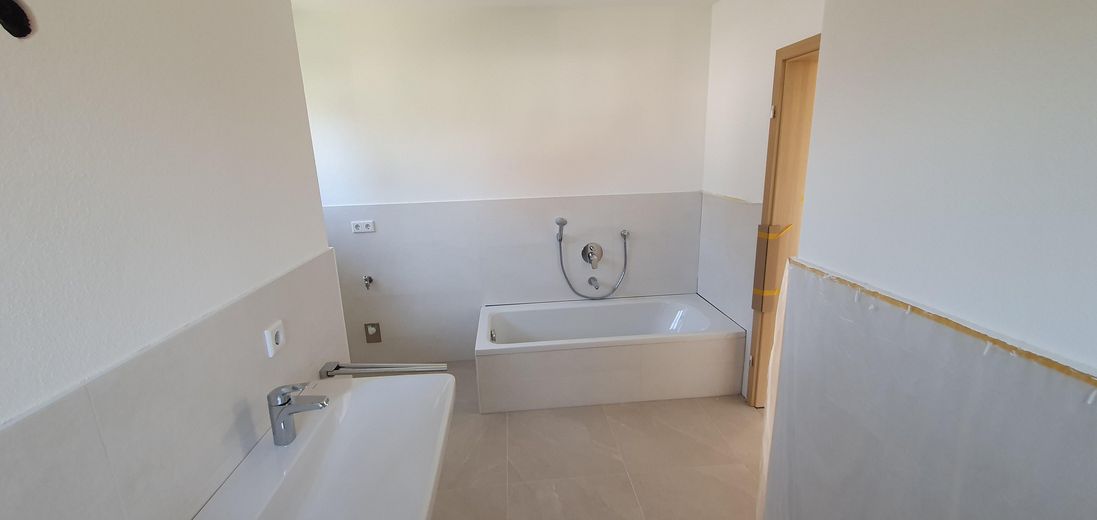 Новый отдельно стоящий дом – Badezimmer