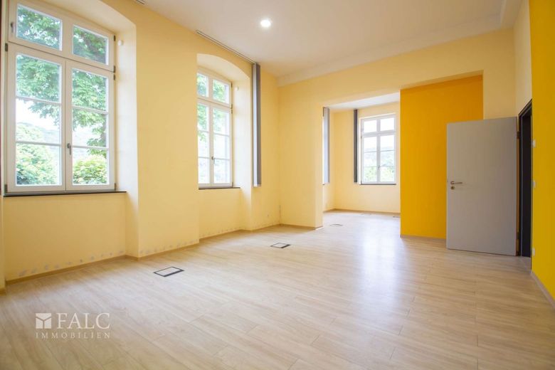 Historische Eleganz! Büro- und Praxisfläche in der Commende Waldbreitbach – Gerätefläche