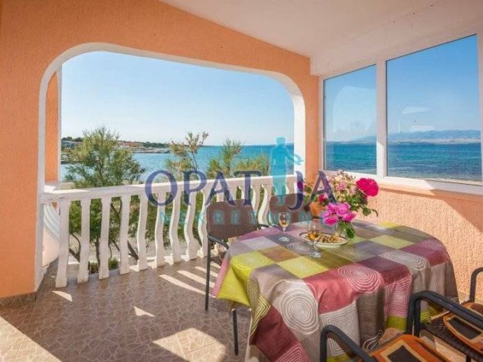 Vir - Haus mit 4 Apartments, erste Reihe zum Meer – Foto 1