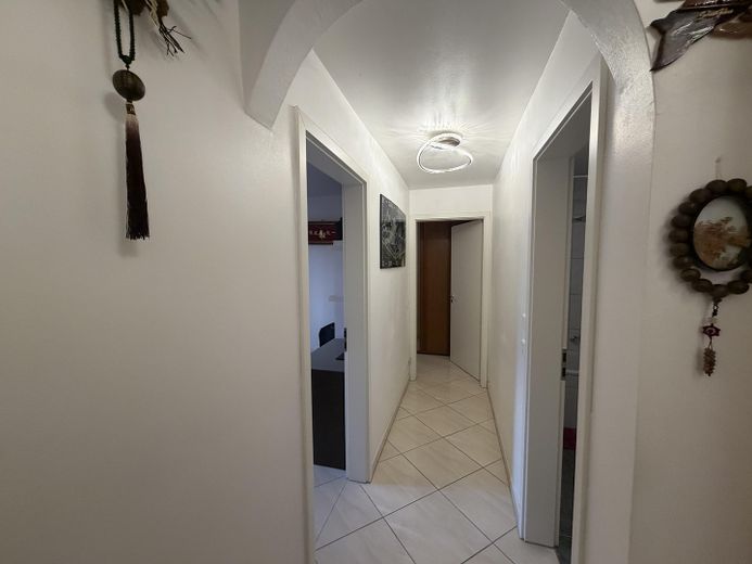 उज्ज्वल 3 कमरों का स्वामित्व वाला अपार्टमेंट (ETW), म्यूनिख-बर्ग am Laim, सुसज्जित, निजी बिक्री – Flur