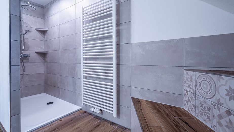 Modern ve ferah! Rielasingen merkezinde harika çatı katı dairesi! – Fotoğraf 12