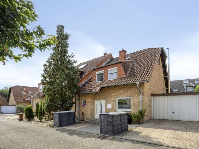Reihenendhaus in Glessen mit Einliegerwohnung, Garten, Garage & ruhiger Sackgassenlage – Foto 1