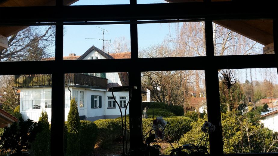 Ruhige 2-Zimmer-Whg. mit gehobener Ausstattung und Gartenanteil – Ausblick