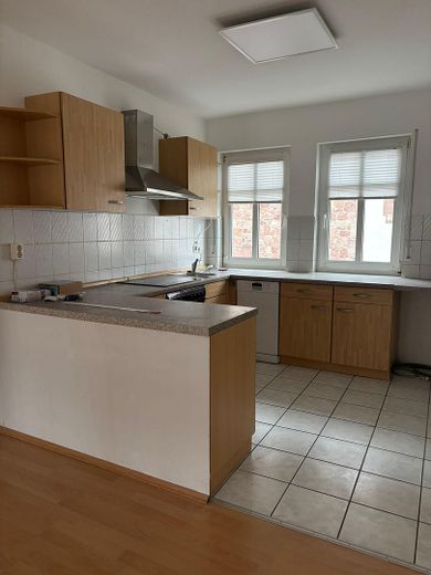 Provision frei! Gepflegtes 4 Familienhaus in Innenstadtlage von Worms – – 2.OG Küche