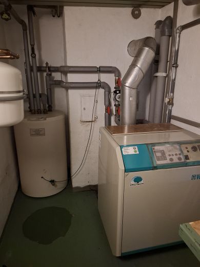 Straordinaria casa bifamiliare a schiera Nürnberg Eibach senza provvigione – Heizraum Keller