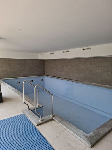 Kapitalanlage mit Seltenheitswert: Appartement mit Balkon, Indoor-Pool und Garten in Wi-Sonnenberg – indoor Pool