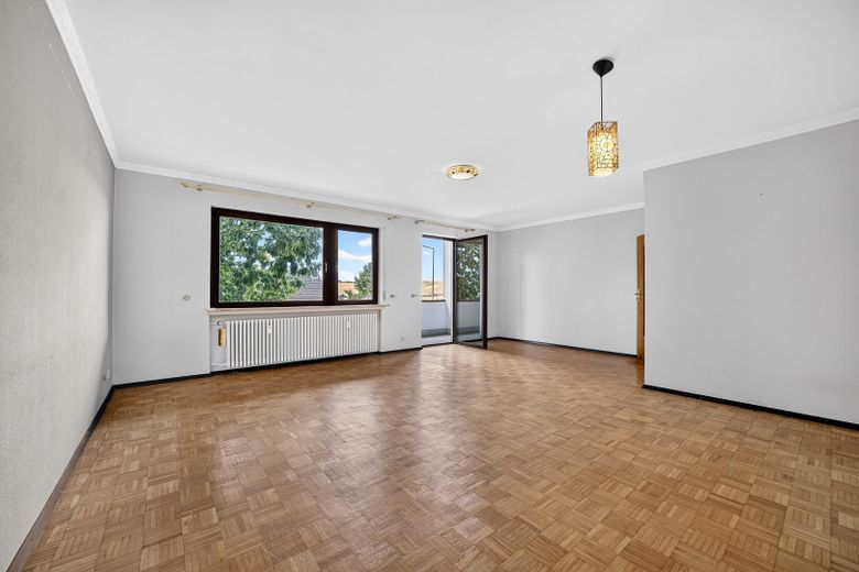 Großzügiges Wohnen mit schönem Garten – Einfamilienhaus mit Einliegerwohnung – Erdgeschoss- Zimmer