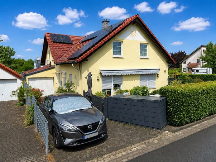 Großzügiges Zweifamilienhaus mit Photovoltaikanlage und attraktiver Mieteinnahme in Hennef – Foto 16
