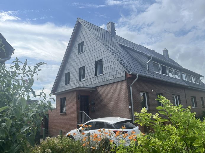 Einfamilienhaus ( DHH ) in 31174 Schellerten- ohne Provision - – Foto 2