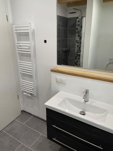 EXKLUSIVE FLÄCHE FÜR BÜRO, STUDIO, SCHULUNGSRAUM ODER KANZLEI – Foto 10