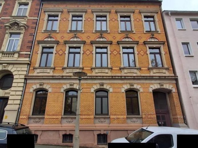 Об’єкт №: 127125 - Гарний багатоквартирний будинок з 4 житловими одиницями та балконами, недалеко від центру в Плауені – Фотографія 1