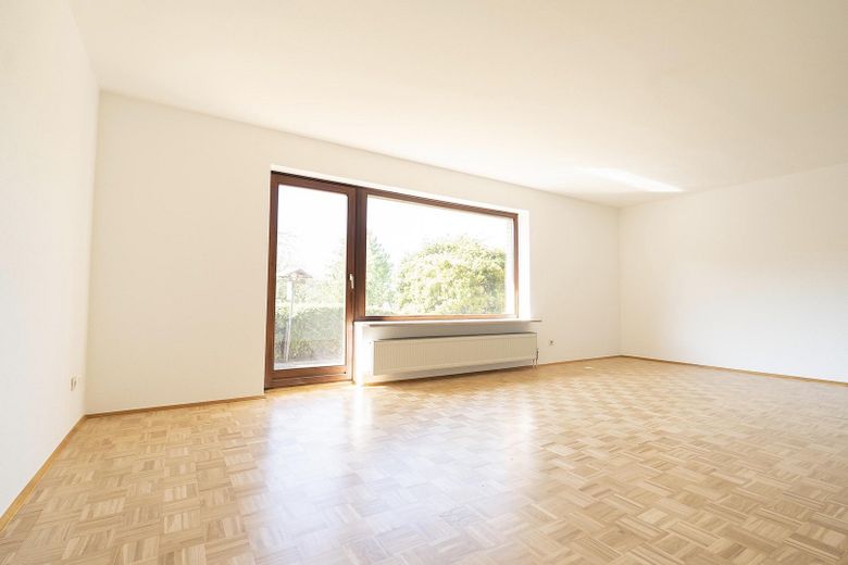 Wohnbereich mit Gartenzugang