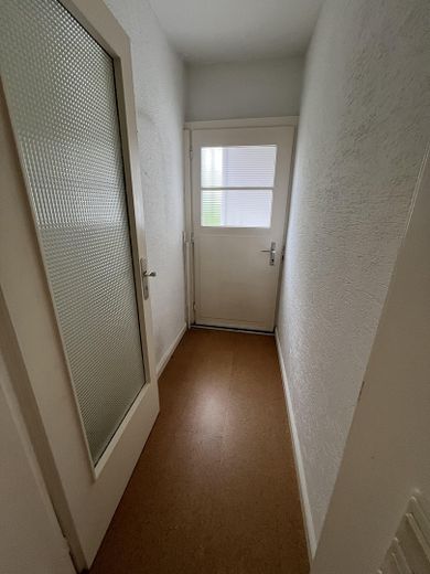 Hintereingang vom Hof, Balkon