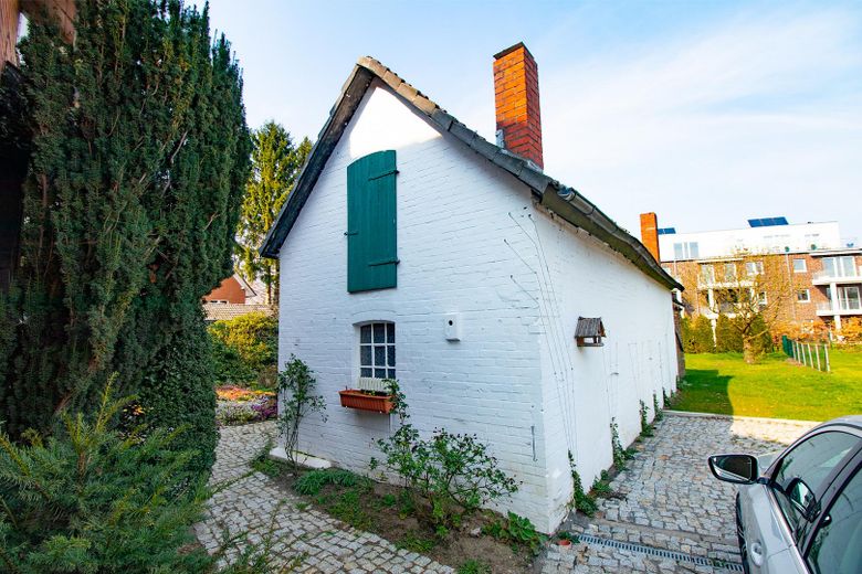 Historische Rotklinkervilla – kernsaniert mit optionalem Baugrundstück – Das Sommerhaus