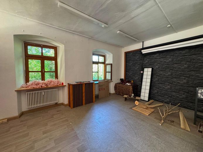 55 m² Gewerberaum – große Fenster & 3 m Raumhöhe – nur 275 € monatlich – Foto 5