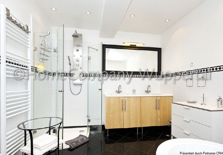Vivere con stile! Affascinante appartamento con patio compatto e internet, proprio accanto all’Hofgarten – 2c9ec0649b872985330f4ec02d1e9924aa09df4b.jpg