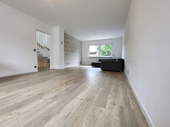 KERNSANIERTES RMH | CA. 170 m² WOHNFLÄCHE | AUFSTOCKUNG WIRD AKTUELL REALISIERT | PROVISIONSFREI – Foto 3