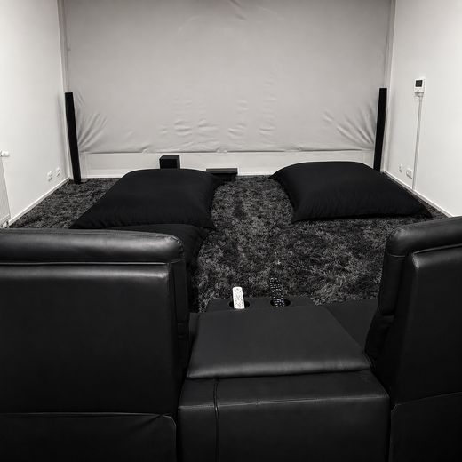 Familienhaus mit Charakter – großzügiges Wohnen auf höchstem Niveau in Mönchengladbach-Odenkirchen – Keller - Heimkino