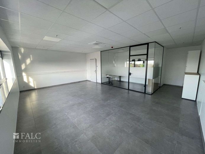 Moderne &amp; repräsentative Büroflächen am Piepersberg. – Büro