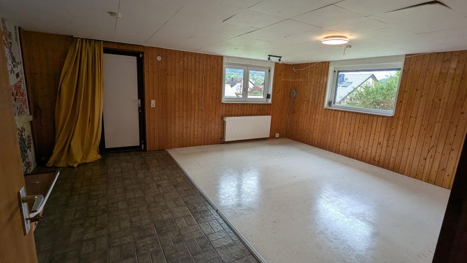 UntergeschossHobbyraum1