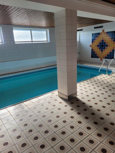 شقة من غرفتين للإيجار لشخص واحد في كونيغسبرون – Pool