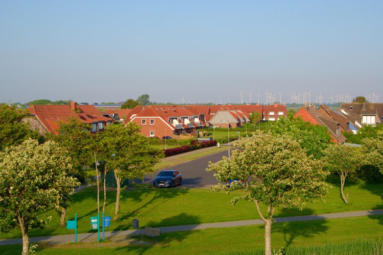 Blick vom Deich zur Wohnung