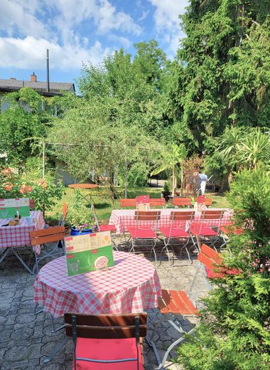 Biergarten für 70 - 80 Pers.