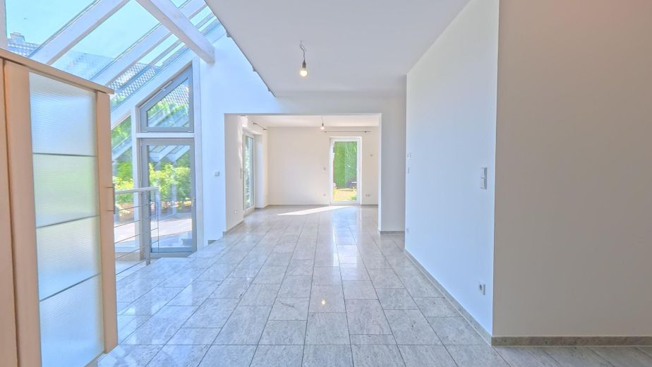 Geniş aile için modern mimar tasarımlı ev – Essbereich