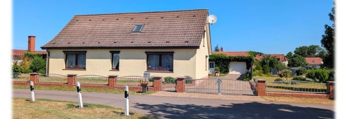BePe-Immobilien- Großzügiges Haus, auf großem Grundstück, in ruhiger Lage zu verkaufen