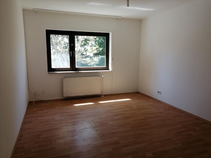 RESERVIERT Einfamilienhaus Massivhaus Einliegerwohnung ruhige Wohnlage Keller Garten – EG Schlafen
